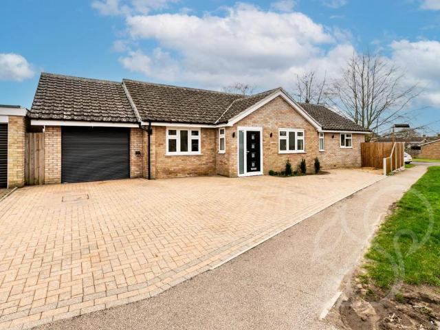 The Street, Capel St. Mary 4 bed detached bungalow to rent £2,000 pcm £462 pw
