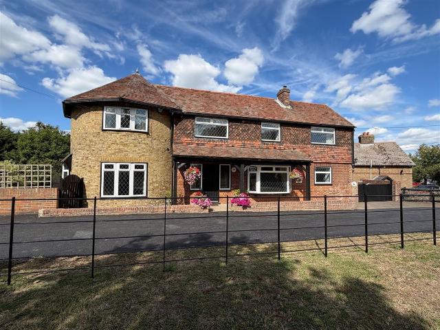 The Street, Stockbury, Sittingbourne ME9, 4 bed detached house to rent, £2,500 pcm | PrimeLocation