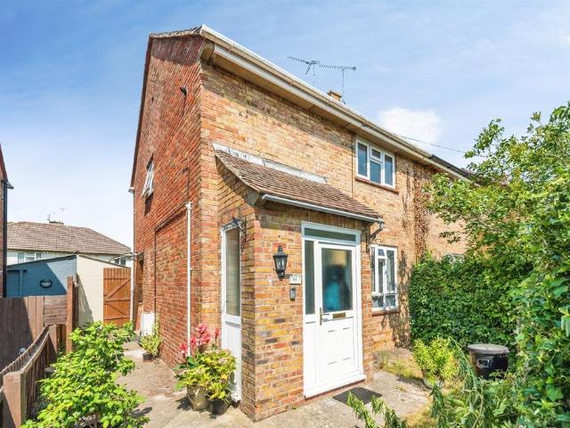 The Street, SWINDON 2 bed house to rent £1,200 pcm £277 pw