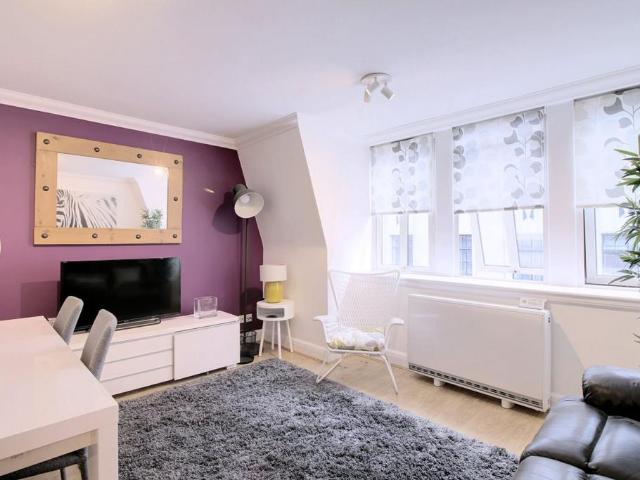 The Sutton Arms, 6 Carthusian Street, London, EC1M 6EB, United Kingdom | 1 bed apartment for rent #139543355 | Rentberry