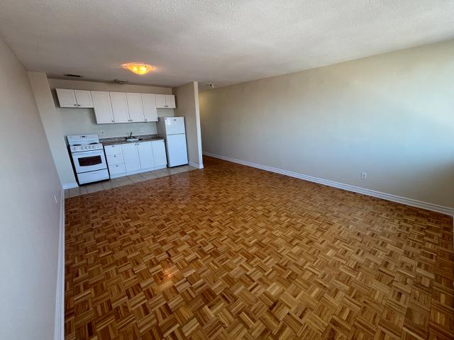 The Summit Bachelor Apartment for Rent