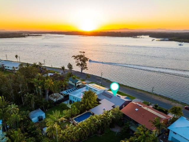The Sunset House A Rare Riverside Residence