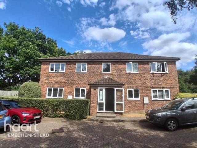The Swallows, Welwyn Garden City 2 bed apartment to rent £1,650 pcm £381 pw