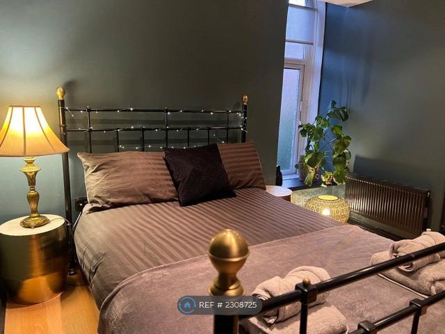The Synagogue, Pontypridd CF37, 1 bed flat to rent, £850 pcm | PrimeLocation
