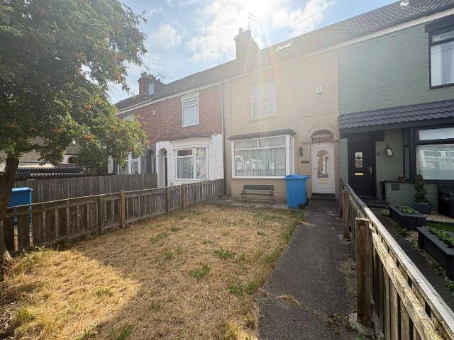 The Poplars, Durham Street, Hull, East Riding Of Yorkshire HU8, 3 bed terraced house to rent, £650 pcm | PrimeLocation