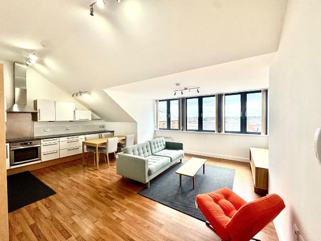 The Poplars, Nottingham NG9, 2 bed flat to rent, £1,450 pcm | PrimeLocation