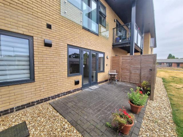 The Poppyfields, Newark NG23, 2 bed flat to rent, £975 pcm | PrimeLocation