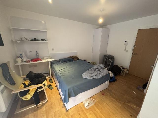 The Pavillion, St Michaels Lane, Headingley, Leeds LS6, 1 bed flat to rent, £763 pcm | PrimeLocation