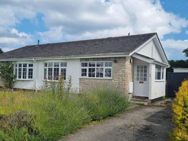 The Paddock, Tenby SA70, 2 bed semi detached bungalow to rent, £875 pcm | PrimeLocation