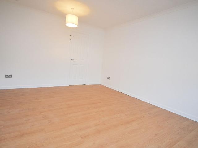 The Paddock, Busby G76, 2 bed flat to rent, £1,200 pcm | PrimeLocation