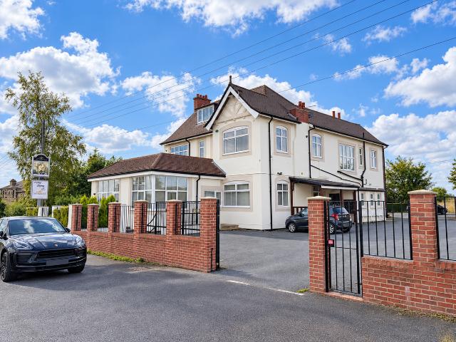 The Paddock, Heath, Wakefield WF1, 1 bed flat to rent, £775 pcm | PrimeLocation
