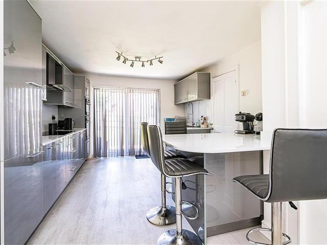 The Parade, DUDLEY, DY1 3 bed semi detached house to rent £1,295 pcm £299 pw