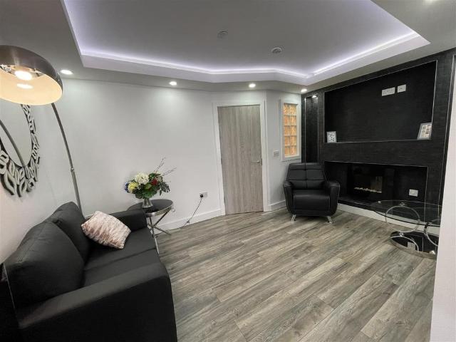 The Parade, Roath, Cardiff 1 bed apartment to rent £1,050 pcm £242 pw