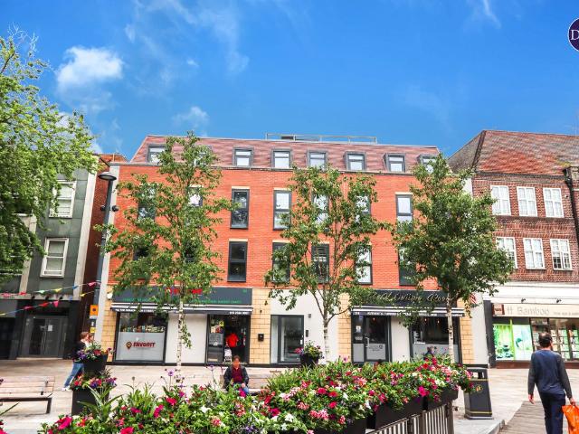 The Parade, Watford, Watford, Hertfordshire WD17, 2 bed flat to rent, £1,600 pcm | PrimeLocation