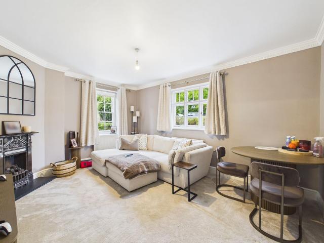 The Park, Cheltenham GL50, 2 bed flat to rent, £1,650 pcm | PrimeLocation