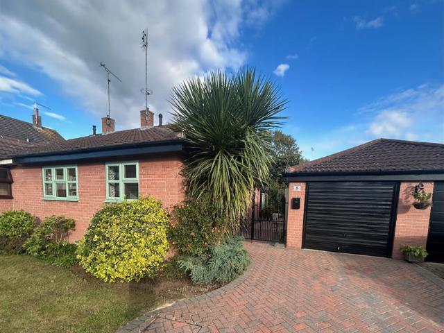 The Pastures, Doncaster, DN10 2 bed bungalow to rent £1,025 pcm £237 pw