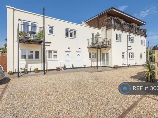 The Pearl, Bognor Regis, PO21 2 bed flat to rent £1,300 pcm £300 pw