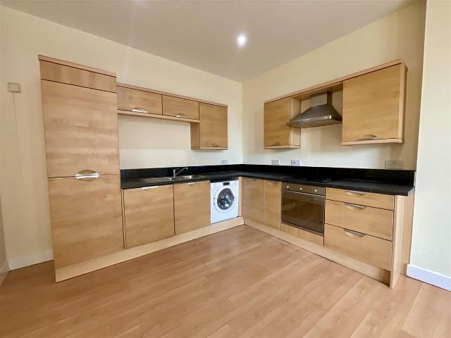 The Pearl, Bank Street, Bradford BD1, 2 bed flat to rent, £675 pcm | PrimeLocation