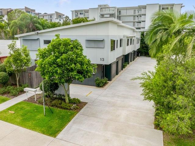 The Perfect Townhouse, Close to All Amenities and Low Body Corp Fees