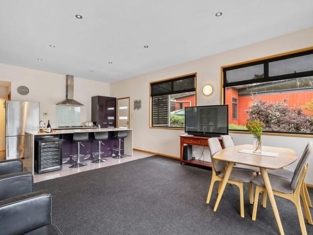 The Perfect Balance Of Coastal Seclusion & Everyday Convenience!