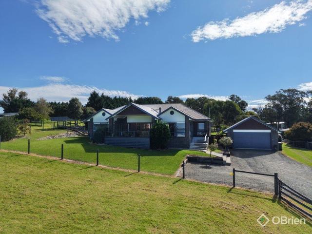 The Perfect Balance of Rural Space and Modern Comfort