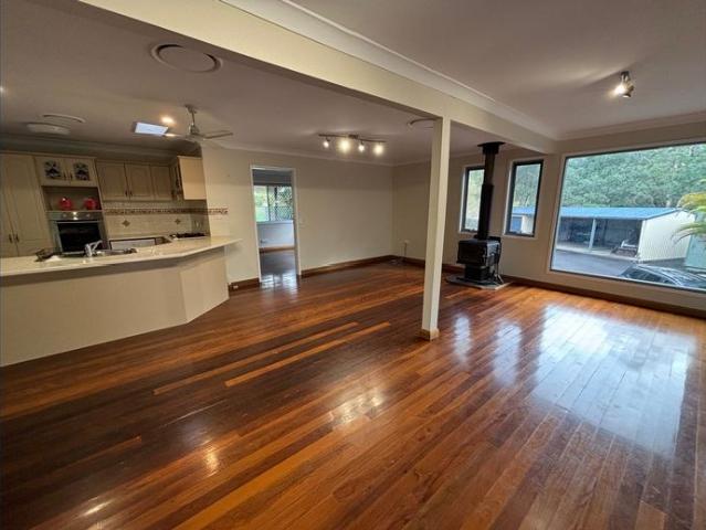 The Perfect Blend of Country Charm & Convenience!