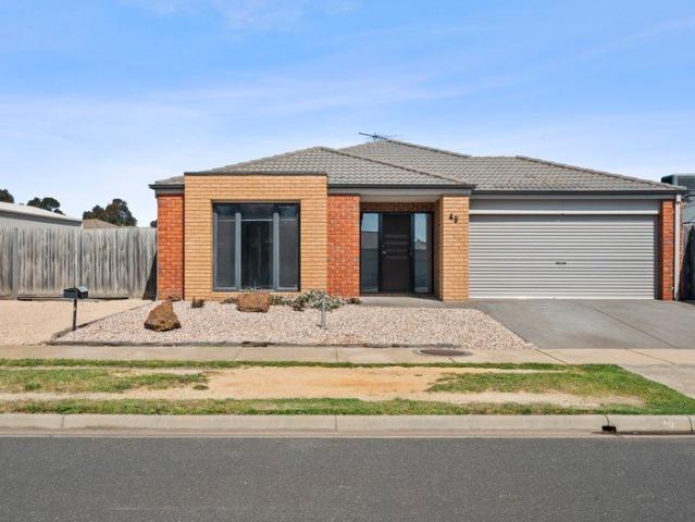 The Perfect Blend of Family Living & Coastal Lifestyle