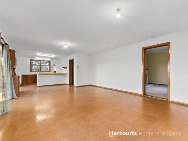 The Perfect Blend of Space, Comfort & Country Living