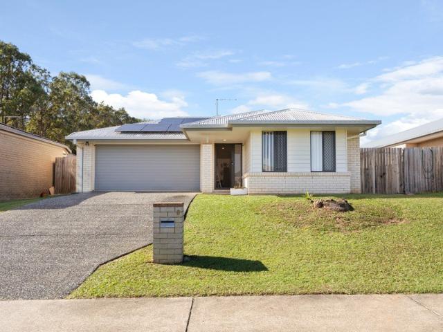 The Perfect Blend of Style, Space & Easy Living in the Heart of Morayfield!