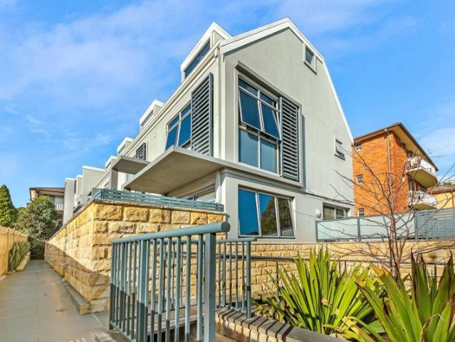 The perfect combination of location and luxury all in one with this stunning townhouse style property
