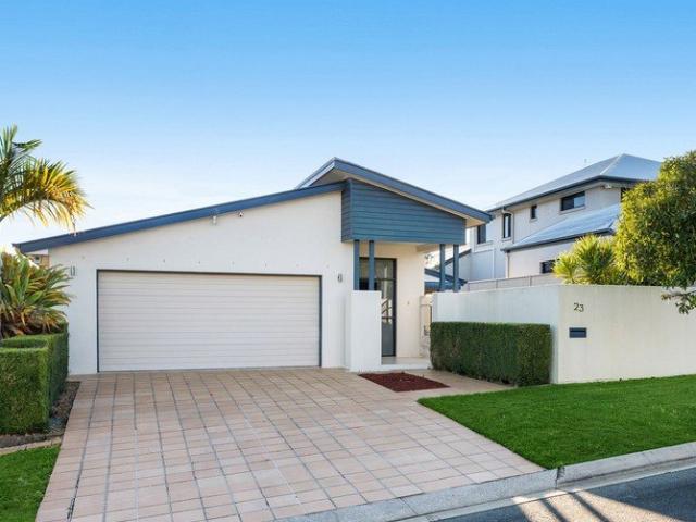 The perfect down sizer property in a premium pocket!