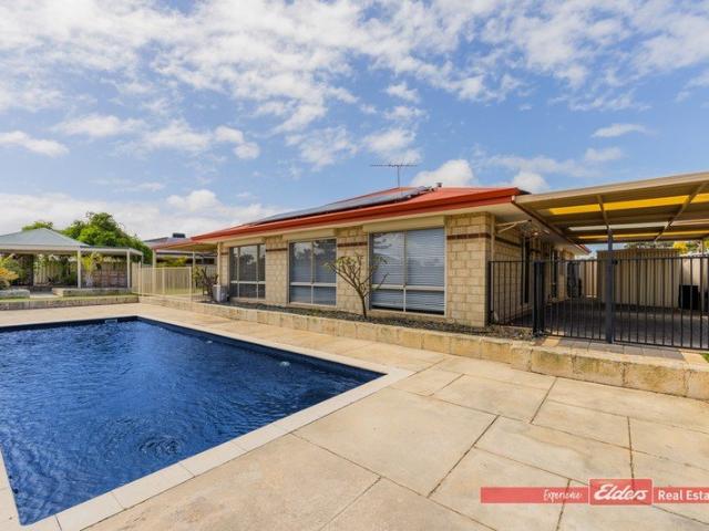The perfect Entertainer Large 4 x 2 with Pool!