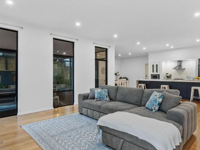 The Perfect Family Entertainer 6 month lease only