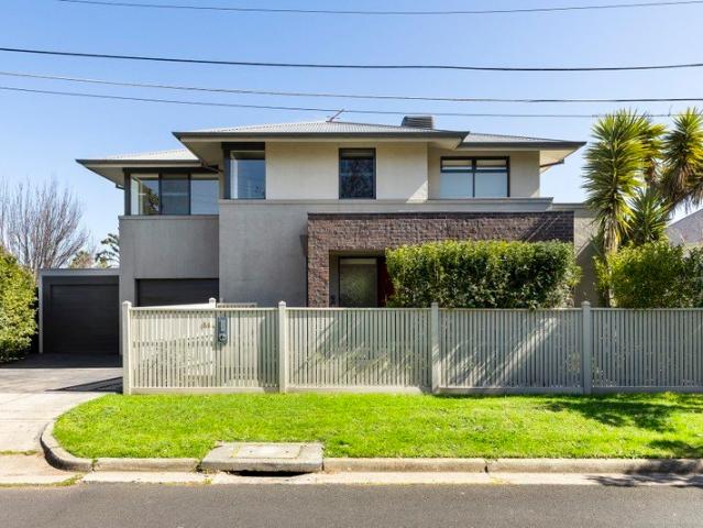 The perfect family entry to Hampton's vibrant heart