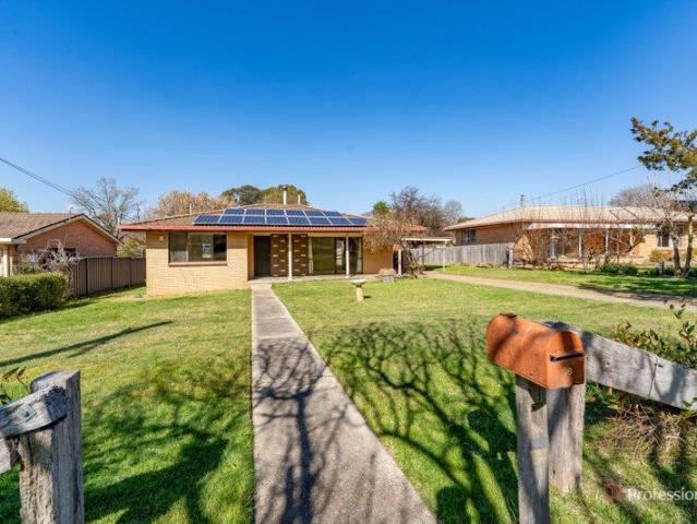 THE PERFECT FAMILY HOME WITH YEAR ROUND COMFORT
