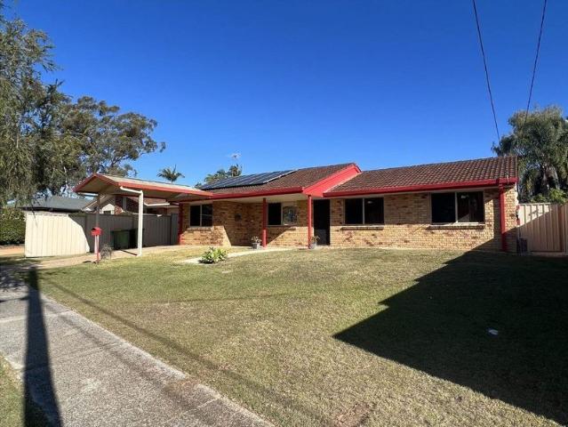 The Perfect Family Home Quiet Street, Great Location