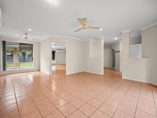 THE PERFECT FAMILY HOME SPACIOUS LIVING IN A QUIET END OF CLOSE LOCATION