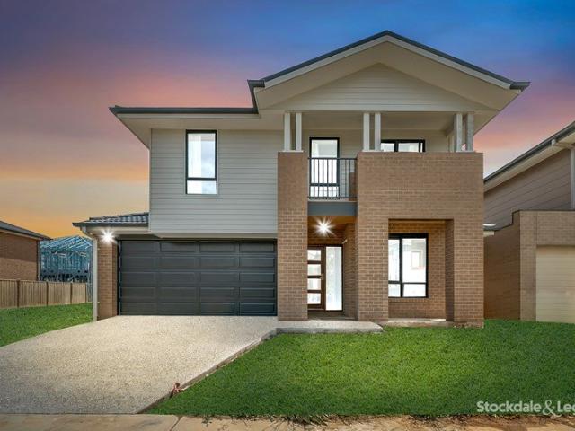 The Perfect Family Lifestyle Elegant 4BR Home in Alamanda School Zone, Minutes from the Beach