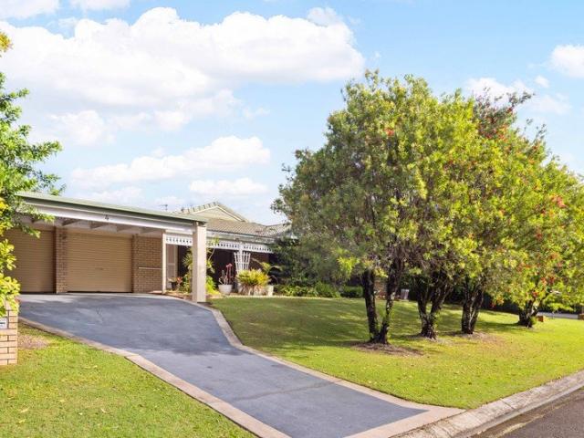 The Perfect Family Retreat with Multiple Living Areas & Endless Space!