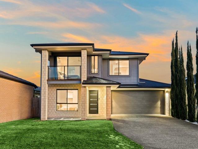 THE PERFECT FAMILY UPGRADE IN A PRIME STOCKLAND LOCATION