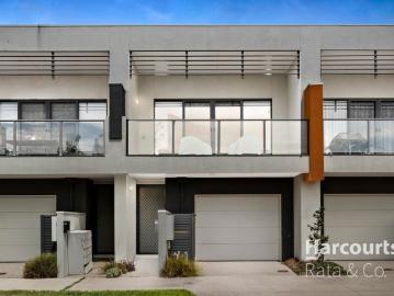 Wollert, Whittlesea Area, Victoria - Equipped kitchen