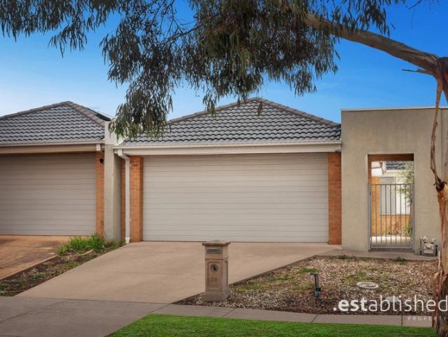 The Perfect First Home, Downsizer or Investment in a Prime Sanctuary Lakes Location