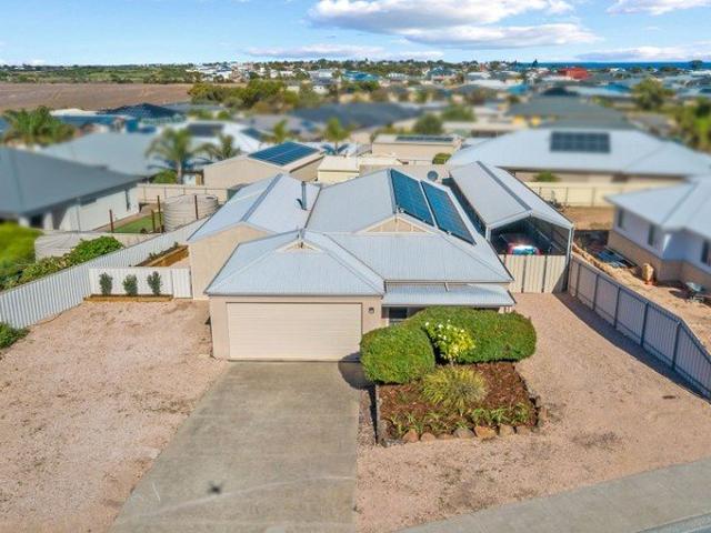 The Perfect Holiday Home in Sought After Moonta Bay