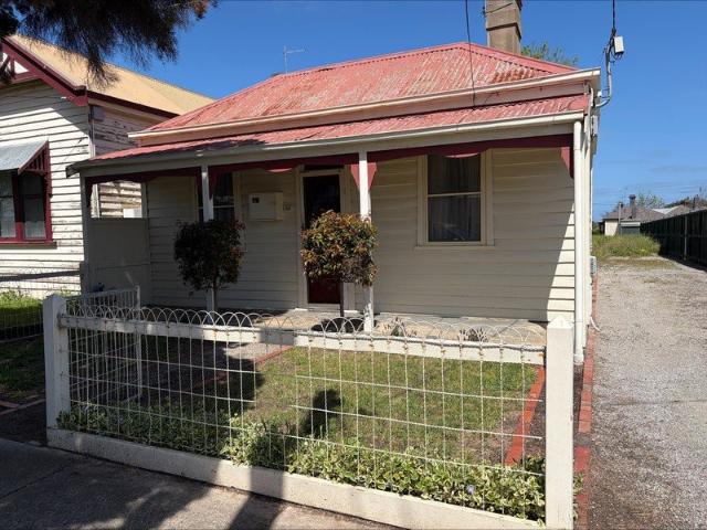 The perfect house for a mad Cats Fan!