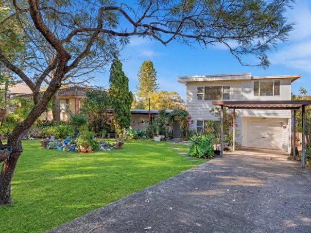 THE PERFECT LAKESIDE OPPORTUNITY!