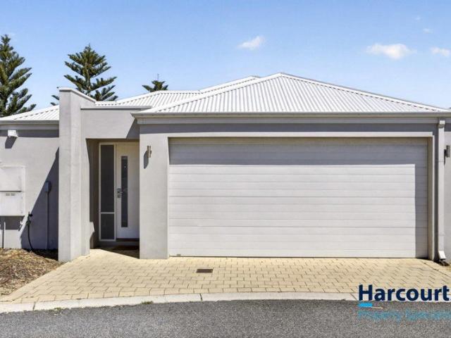 The Perfect Low Maintenance Investment in a Peaceful Cul de Sac