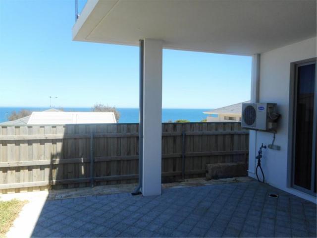 The perfect oceanside lock & leave!