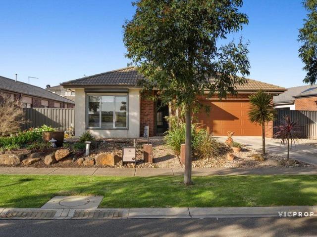 The Perfect Place to Call Home, Family Living in Manor Lakes