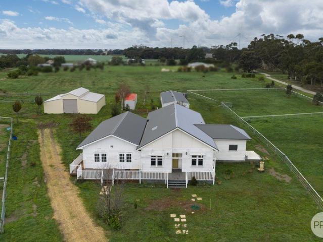 The Perfect Property for Horses, Hobbies & Lifestyle Living