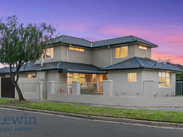 The Perfect Setting for Relaxed Family Living